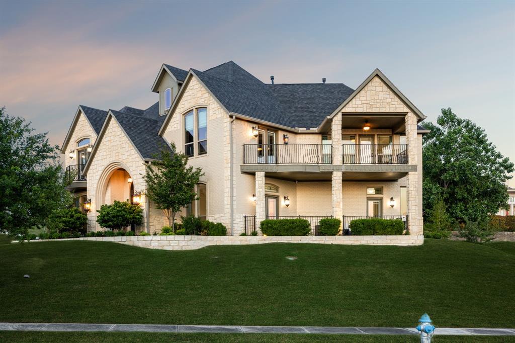 2413 Versailles Drive