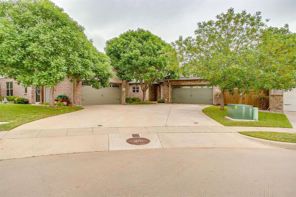2220 Cobblestone Court