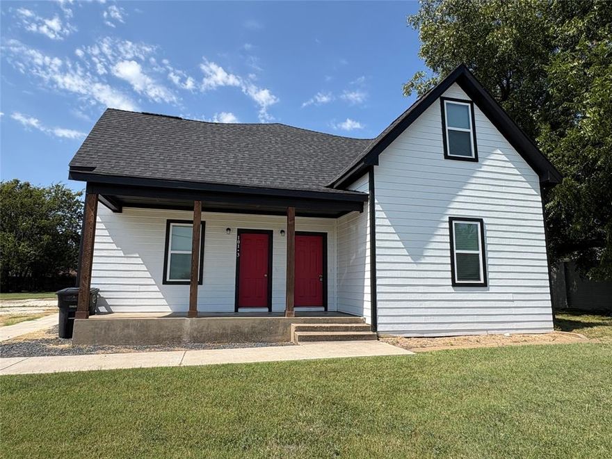 Welcome to 101-1 Lane Ave, a beautifully updated 2-bedroom, 1-bathroom Tri-Plex located in the heart of Cleburne, TX. This unit boasts a recent full update, enhancing its charm and appeal. The kitchen is equipped with a gas stove and a refrigerator, and features stunning granite countertops that add a touch of elegance. The apartment also includes a stackable washer and dryer, providing convenience right at your fingertips. Outside, you'll find a well-maintained lawn, with lawn care included, offering a perfect space for outdoor relaxation. for eco-conscious residents. Experience the perfect blend  and modern living at 101-1 Lane Ave.