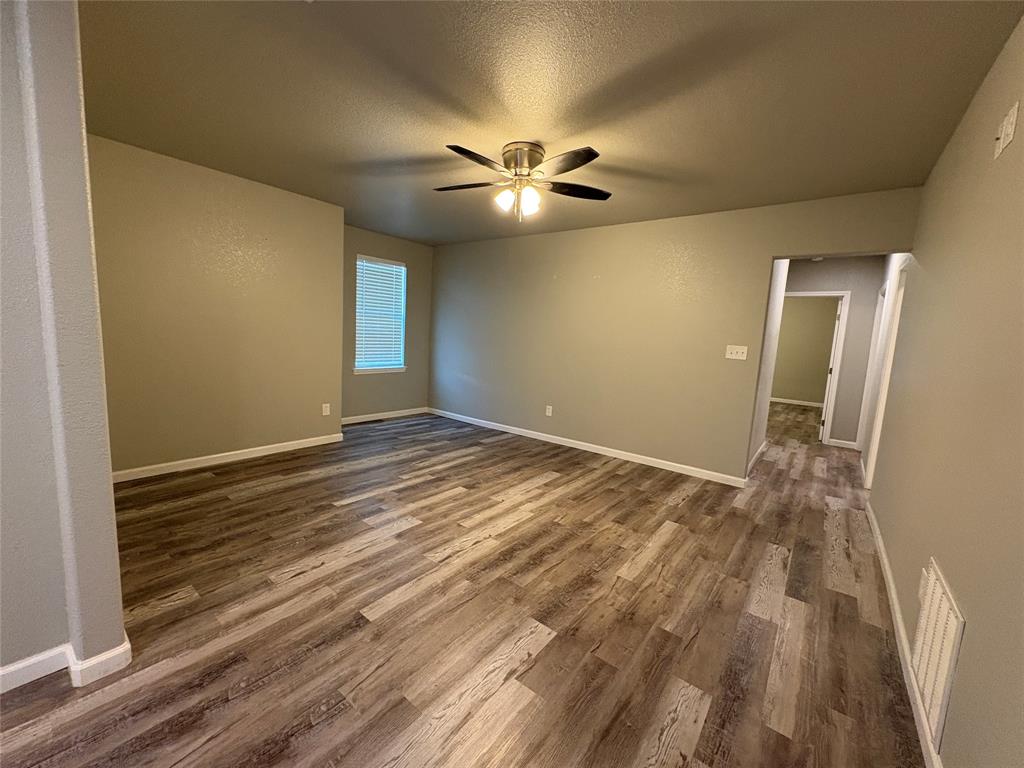 J Sanders - Residential Lease