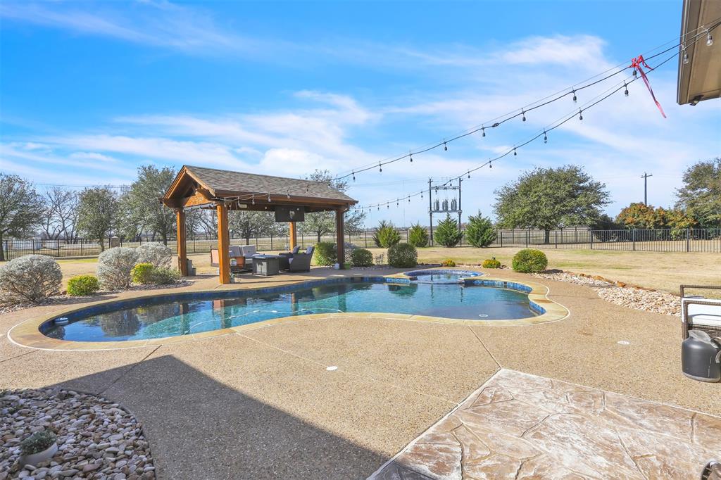 4408 Lake Breeze Drive