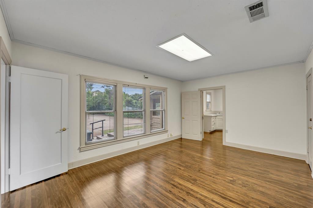 Daggett E Add - Commercial Lease