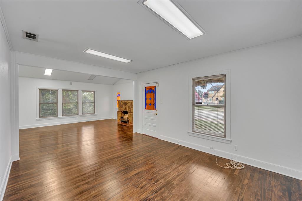 Daggett E Add - Commercial Lease