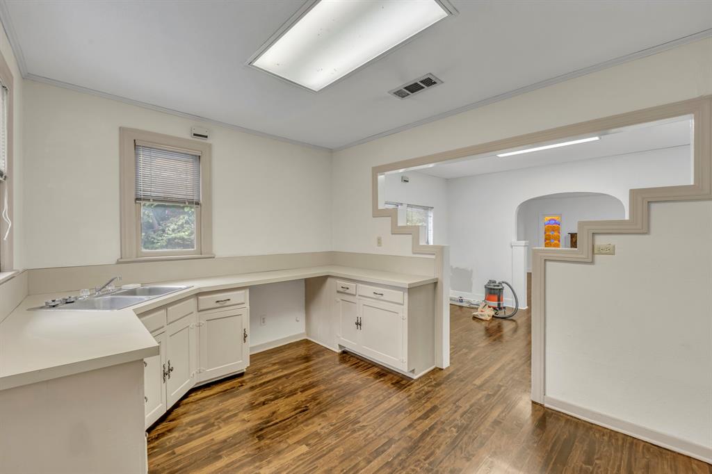 Daggett E Add - Commercial Lease