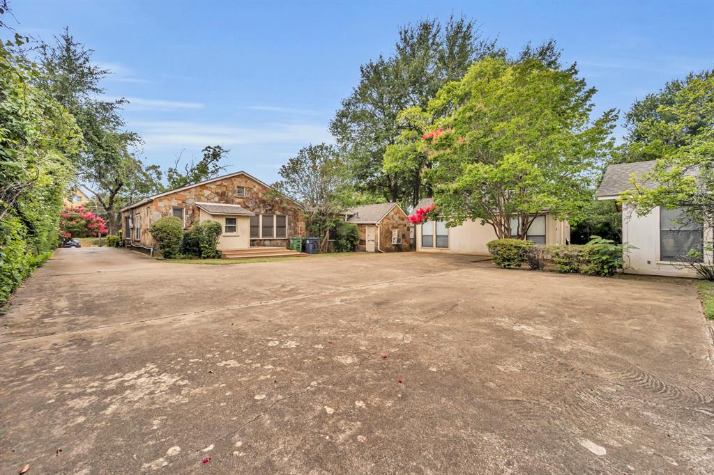 Daggett E Add - Commercial Lease