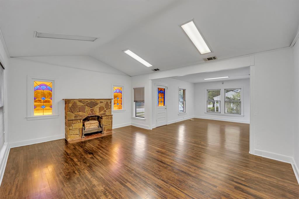 Daggett E Add - Commercial Lease