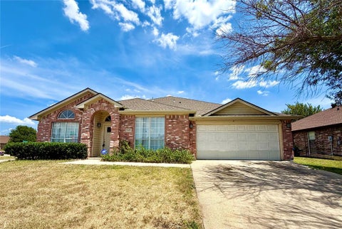 Photo of 5408 Dove Drive, Dallas, TX 75236 (MLS # 21393292)