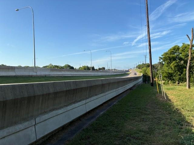 John M Thomas - Land