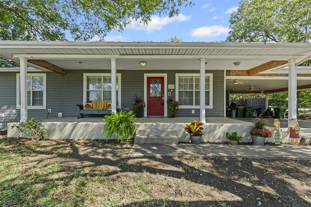 208 W Allen Avenue