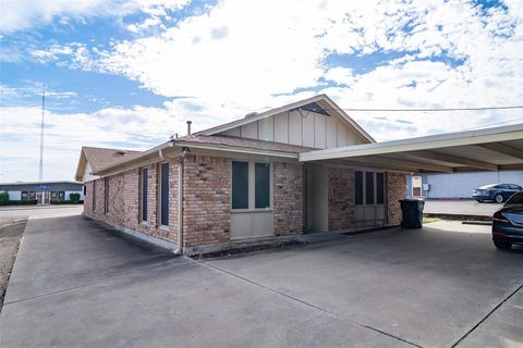 720 Lake Air Drive Waco TX 76710