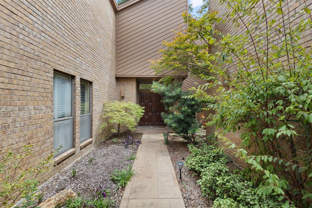 6822 Blue Mesa Drive
