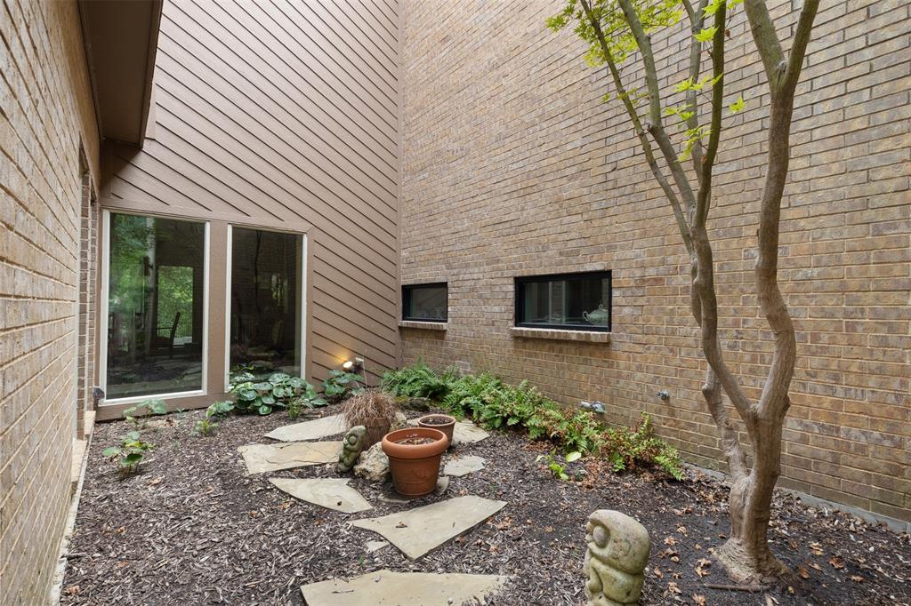 6822 Blue Mesa Drive