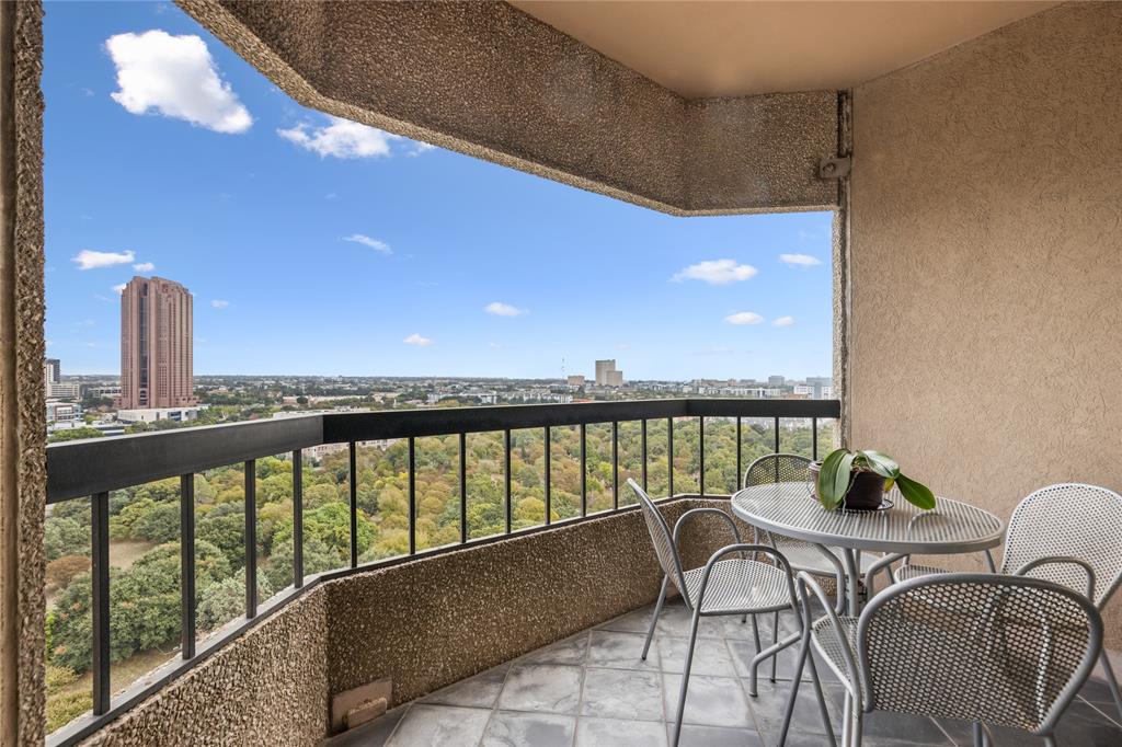 La Tour Condo - Residential