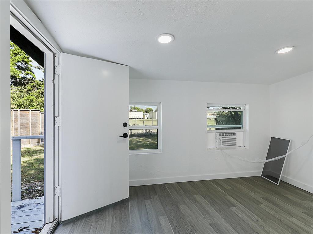 Monica Park 02 - Residential