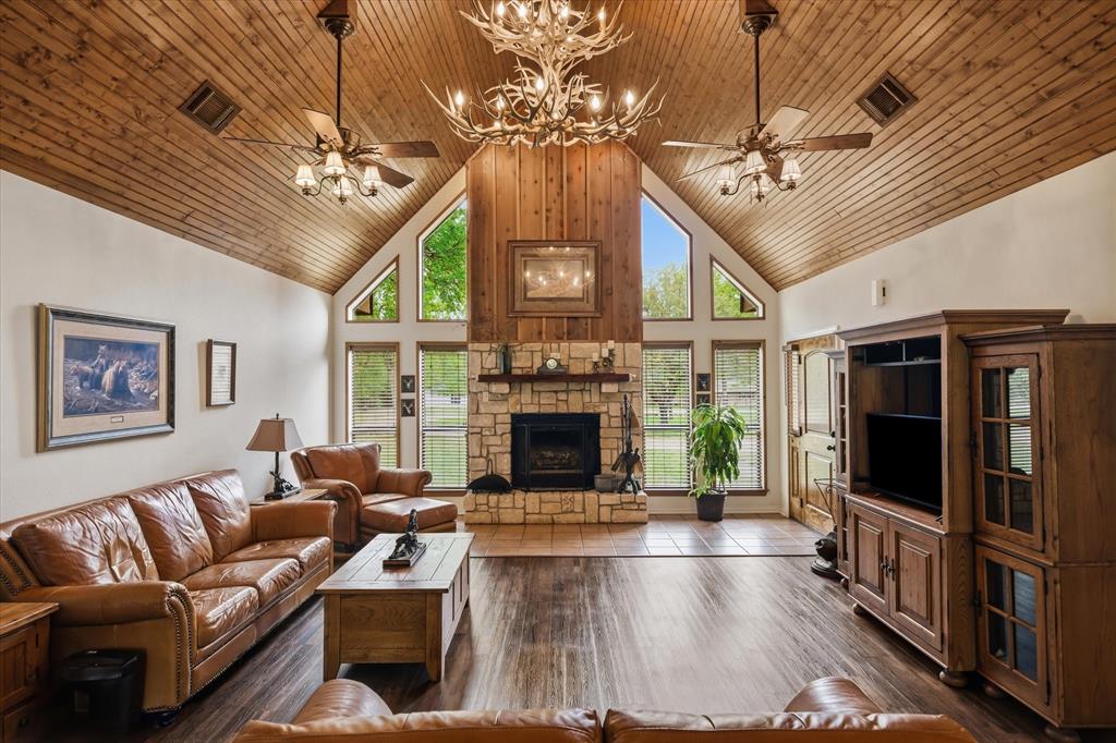 Lakewood Tr - Residential