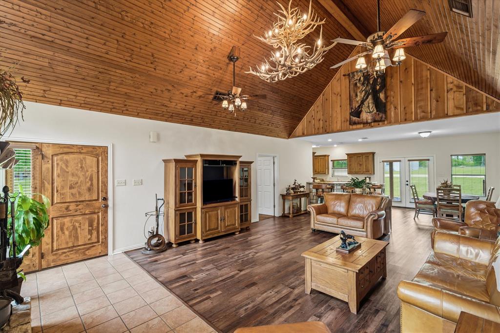 Lakewood Tr - Residential