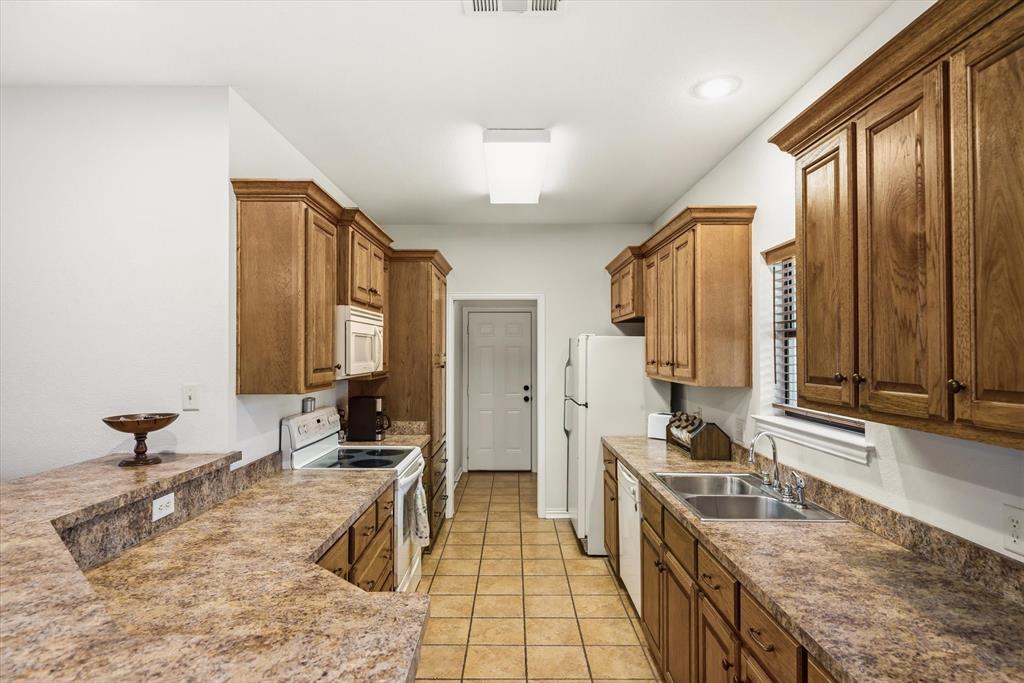 Lakewood Tr - Residential