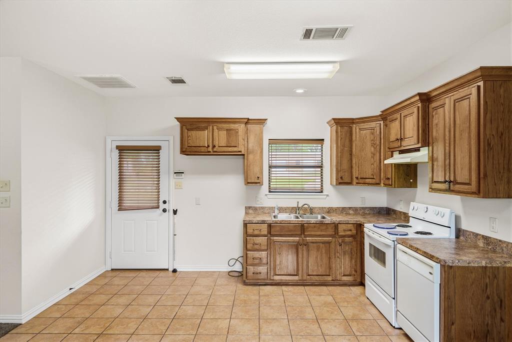 Lakewood Tr - Residential