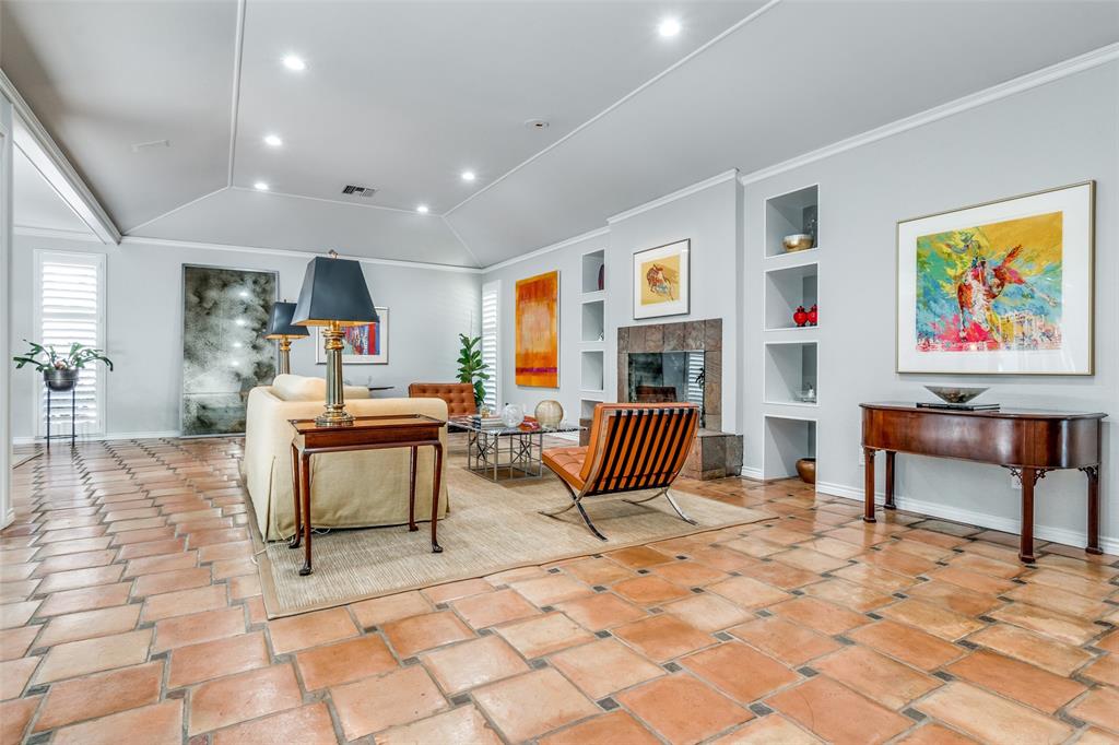 5866 Farquhar Lane