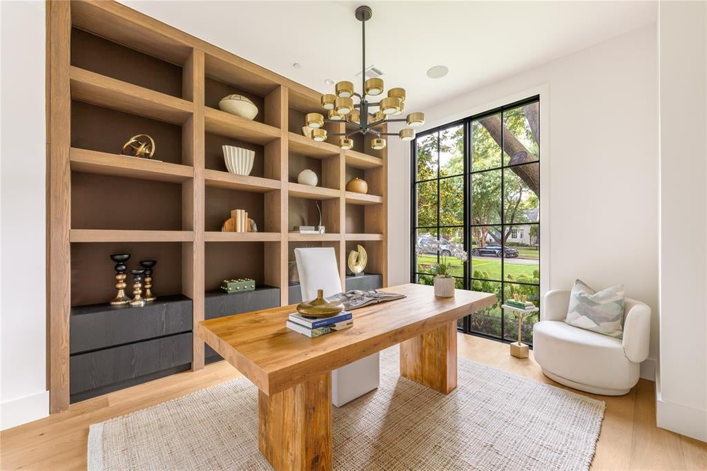 3236 Greenbrier Drive
