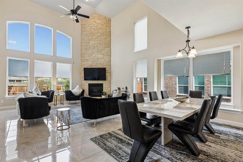 3613 Sparkling Drive