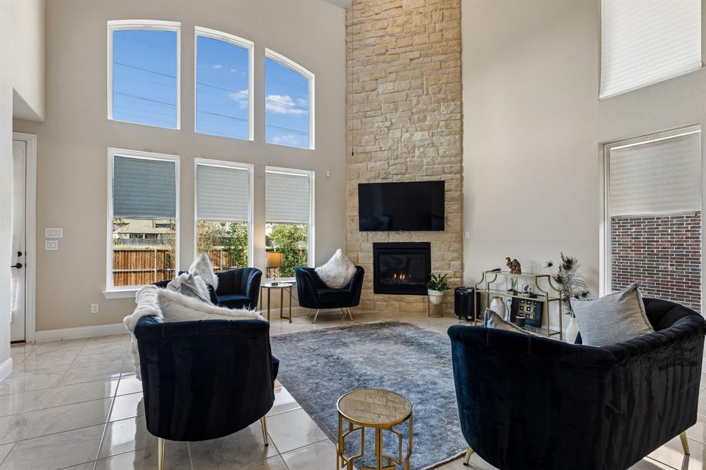 3613 Sparkling Drive