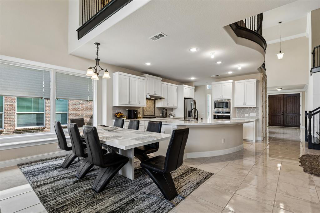 3613 Sparkling Drive