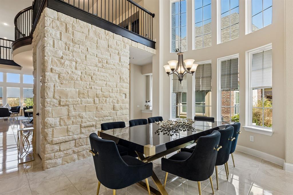 3613 Sparkling Drive