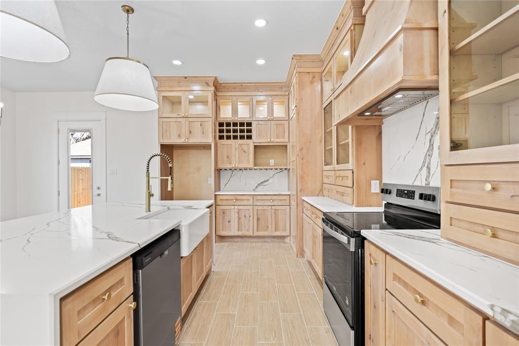 SCENIC BLUFF - Residential