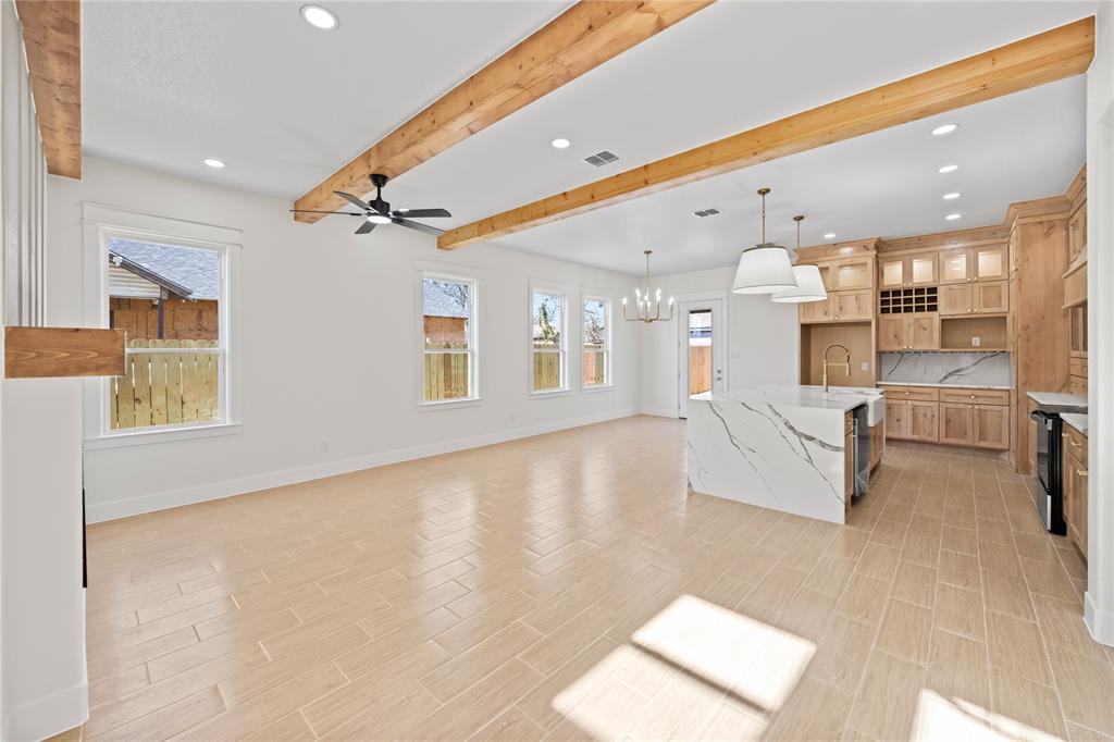 SCENIC BLUFF - Residential