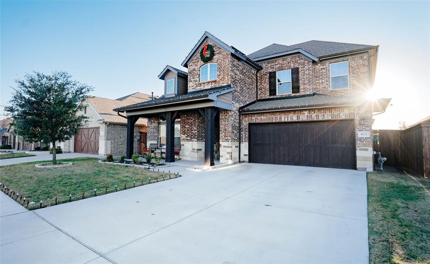 Welcome to Your New Home in the sought out Ventana neighborhood. Space is no issue with 4 bedrooms, complemented by a custom flex study used as a home office that effortlessly transforms into a 5th bedroom. Plus, indulge in the extra space offered by the media room and a large loft.
Three full baths, complete with a newly remodeled shower, frameless shower door, and a deep soak tub a sanctuary for relaxation
Kitchen is adorned with a custom wine rack, top-tier appliances, a gas range stove, and expansive granite countertops. LG fridge included.
Main area features grey frost paint, contemporary light fixtures, a custom floor-to-ceiling stone gas-range fireplace, and stylish custom blinds. Washer and Dryer included. LVP hard flooring throughout designer tile in the bathrooms and plush carpeting in the bedrooms. Your new home is part of the prestigious school district, feeding into Benbrook High School, Benbrook Middle School, and the eagerly awaited Westpark Elementary.