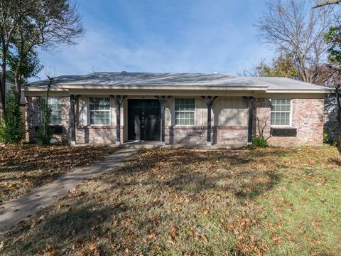 Photo of 4225 Hillsdale Lane, Garland, TX 75042 (MLS # 21198423)