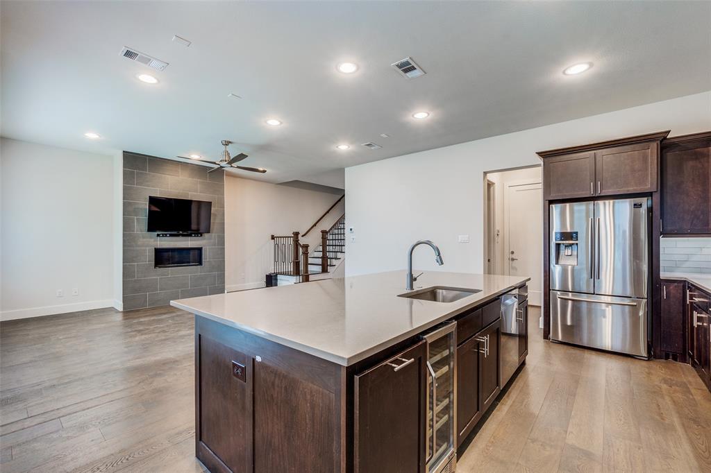 Thirty One Dallas Square #2 - Residential