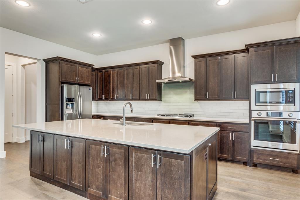 Thirty One Dallas Square #2 - Residential