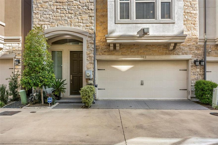 Welcome to 762 Lacey Oaks Place, an impeccably maintained home featuring contemporary design, abundant natural light, and an open-concept layout ideal for modern living. The property includes a stylish kitchen with premium finishes, a comfortable primary suite with an en-suite bath, and versatile secondary bedrooms. Located near top shopping, dining, and major Dallas corridors, this move-in-ready home offers exceptional convenience in one of the city’s most desirable areas. Please check with ISD about schools.