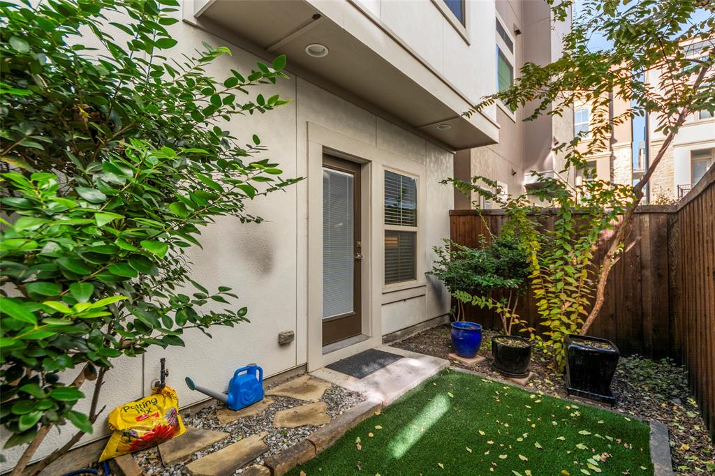 Subdivision at Live Oak - Residential Lease