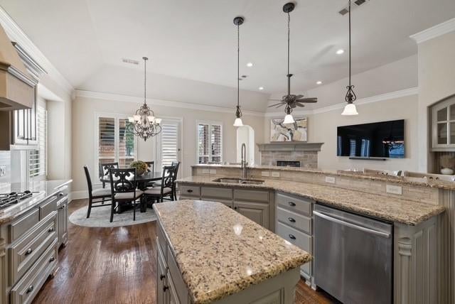121 Montgomery Drive