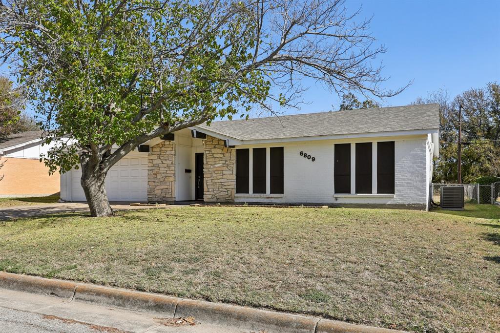 Carriage Hill Forest Hill - Residential