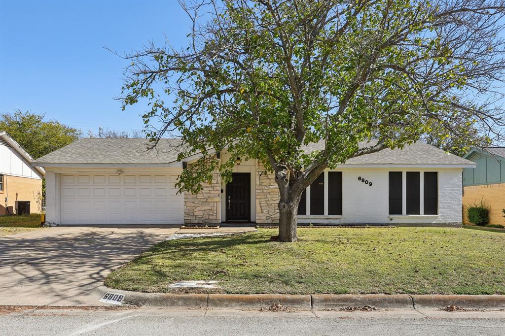 Carriage Hill Forest Hill - Residential