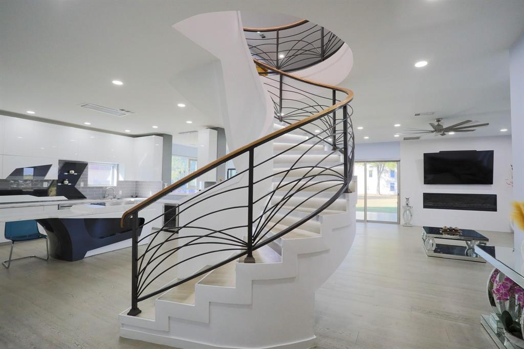 1719 Right Field Court