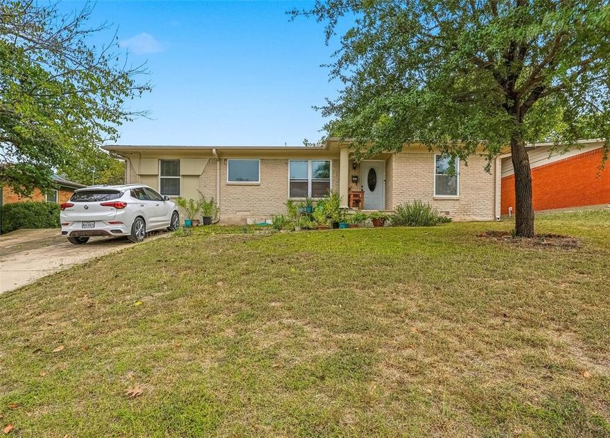 Investor Special! - Being Sold As IS.

GREAT LOCATION!! —walking distance to the Dallas Arboretum, White Rock Lake, and numerous restaurants, plus just 10 minutes from Downtown Dallas. Whether you’re planning to update and resell or create a strong income-producing rental, this property delivers the perfect foundation.

Located in a well-established Dallas neighborhood, this property offers incredible potential for investors looking to add value. With solid bones, a spacious lot, and a flexible layout, it’s an excellent opportunity to customize and elevate a home in a desirable area.

Bring your contractor and your vision—this is the investment opportunity you’ve been waiting for.