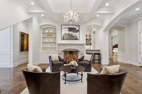 Tiny photo for 4715 W Northwest Highway, Dallas, TX 75220 (MLS # 21190555)