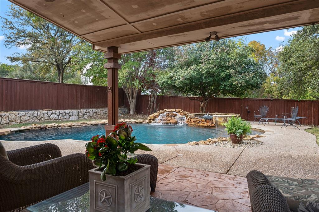 2407 Shadow Vale Court