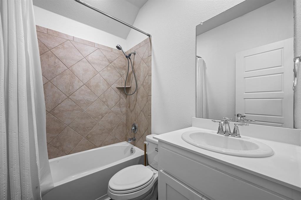 Valencia On The Lake - Residential Lease