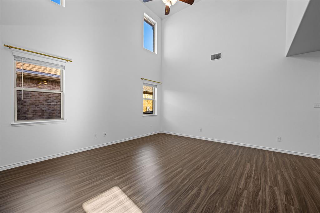 Valencia On The Lake - Residential Lease