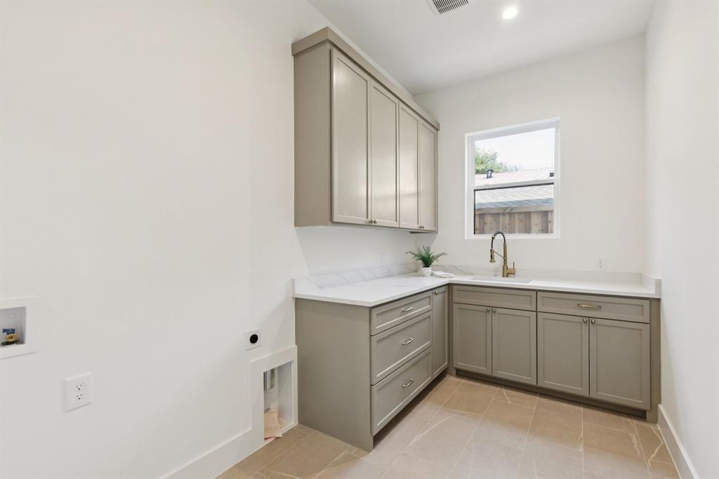 SPARKMAN ESTATES 1ST INST - Residential