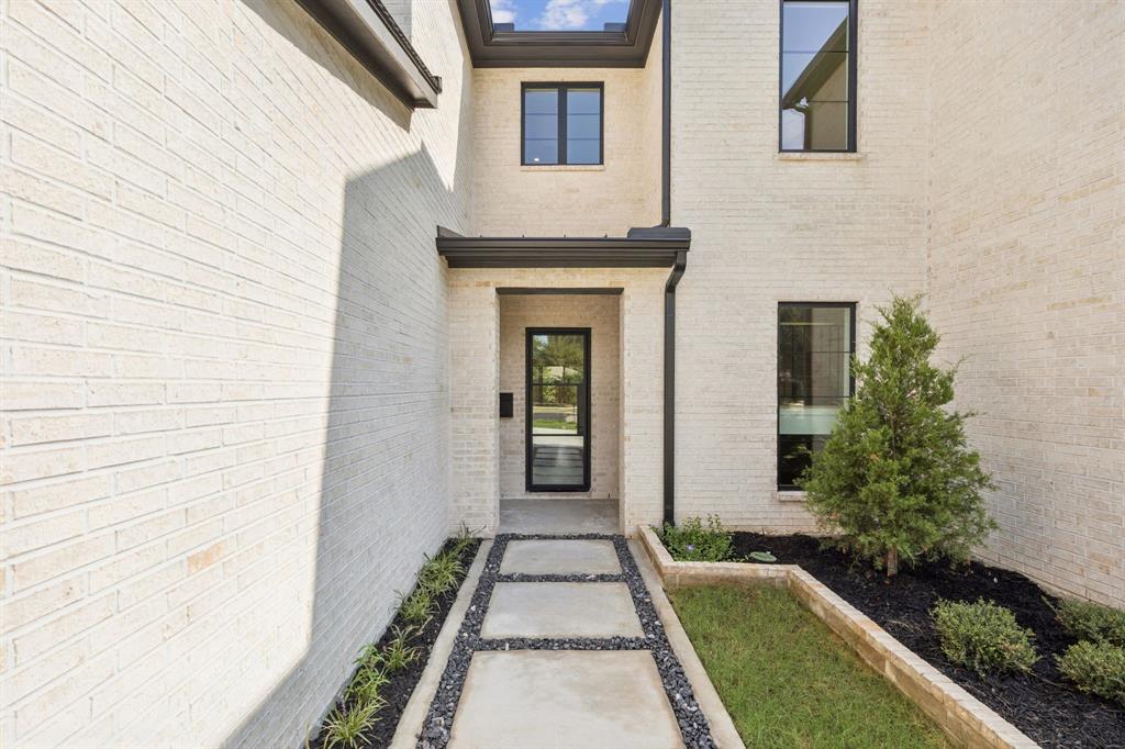 3516 Royal Lane