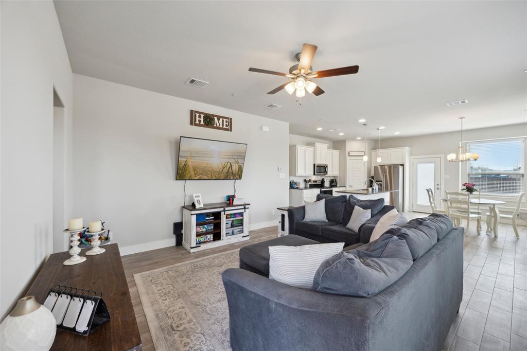 845 Eaglescliffe Landing