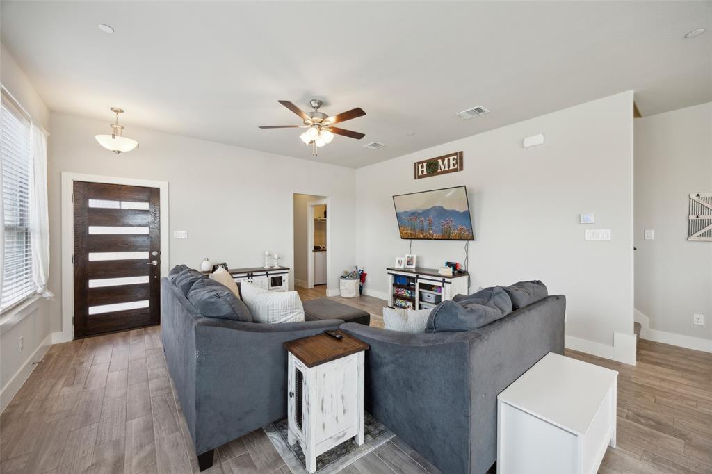845 Eaglescliffe Landing