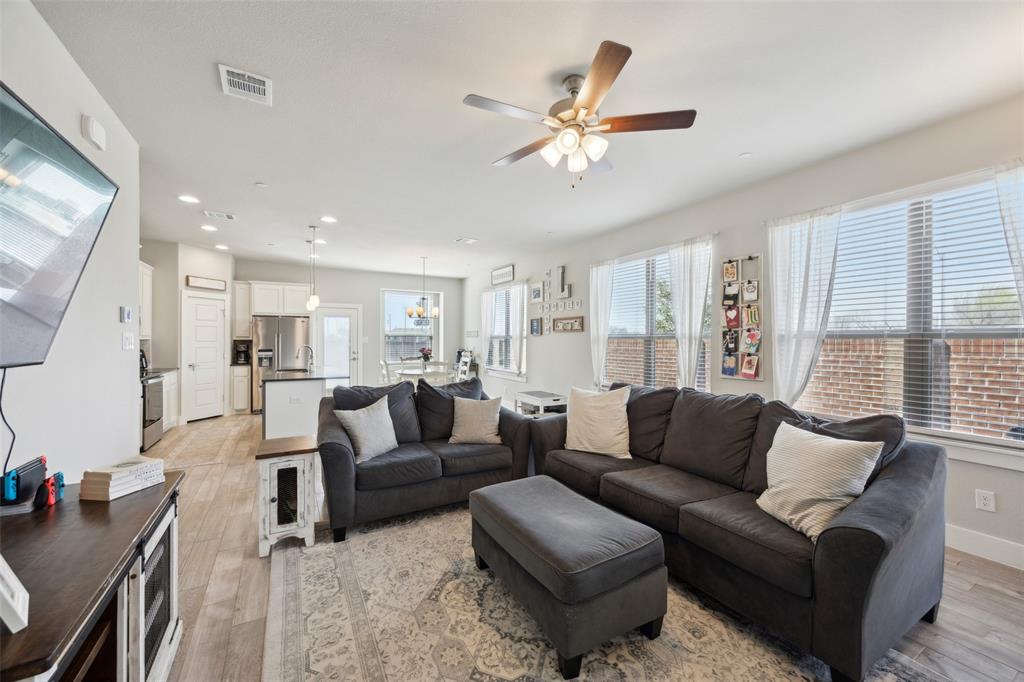 845 Eaglescliffe Landing